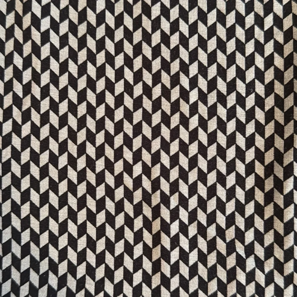{NWT} Gudrun Sjoden | Geometric Print Lyocell Stretch Skirt Black/Gray (XL) - Picture 7 of 15